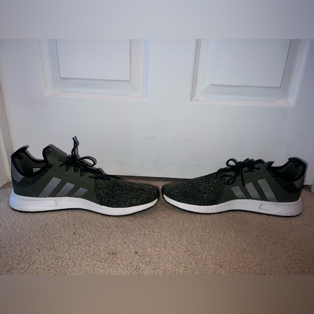 (Worn twice!) Men's Adidas LHG029003 Black and Green Running Sneakers Size 13